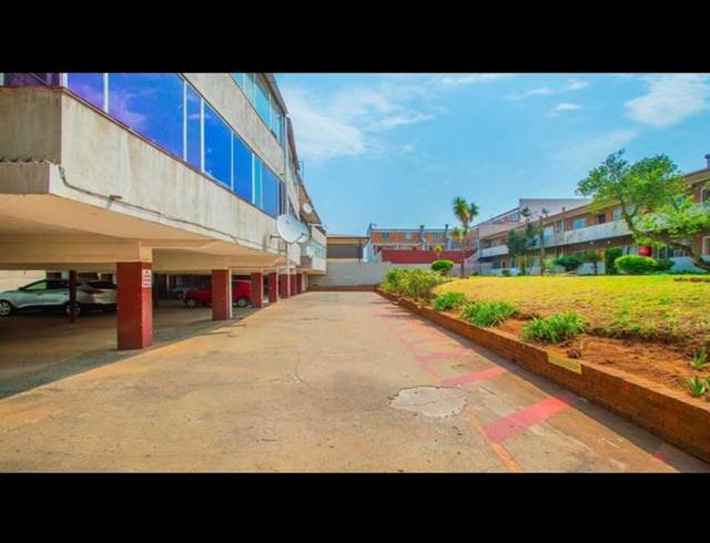 2 BEDROOM APARTMENT FOR SALE IN FLORIDA